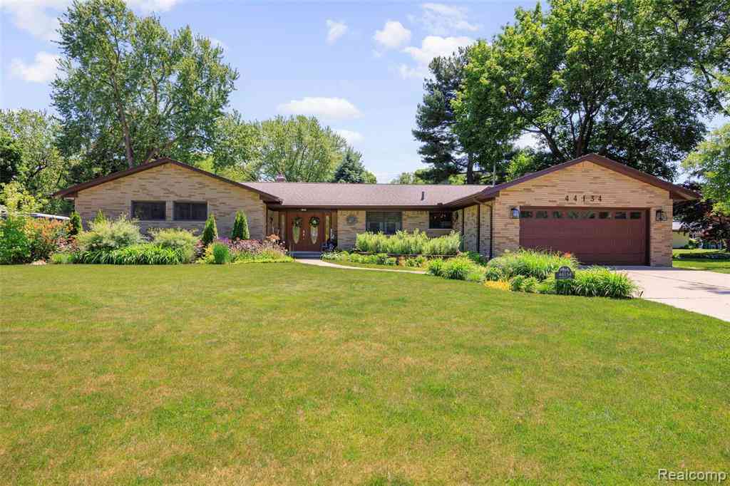 Homes For Sale - 44134 Harmony Lane <br/> Belleville, MI 48111