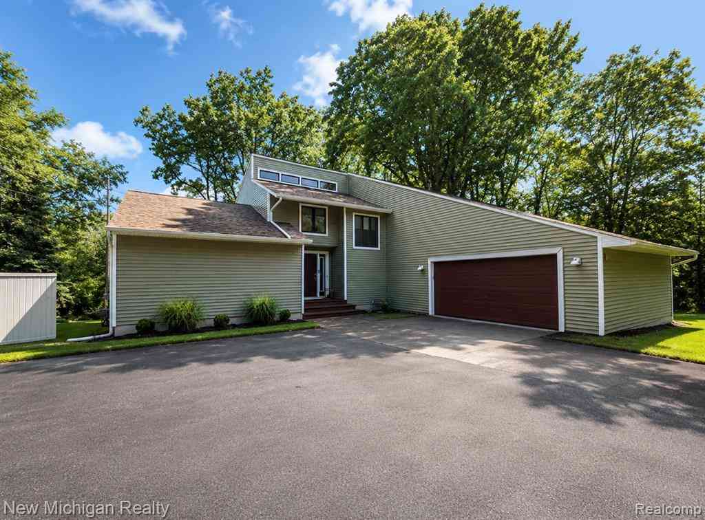 Homes For Sale - 7156 River Road <br/> Genesee County, Flushing, MI 48433