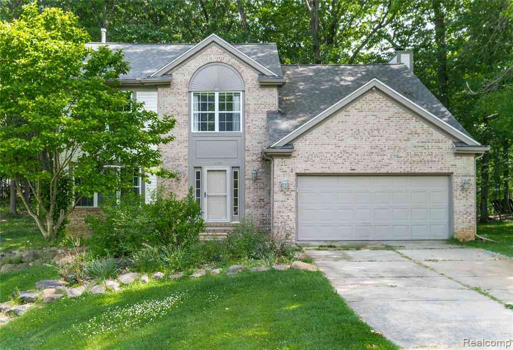 Homes For Rent - 1250 Walloon Way <br/> Lake Orion, MI 48360