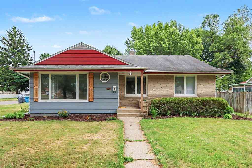 Homes For Sale - 1724 Winton Avenue <br/> Kalamazoo, MI 49001
