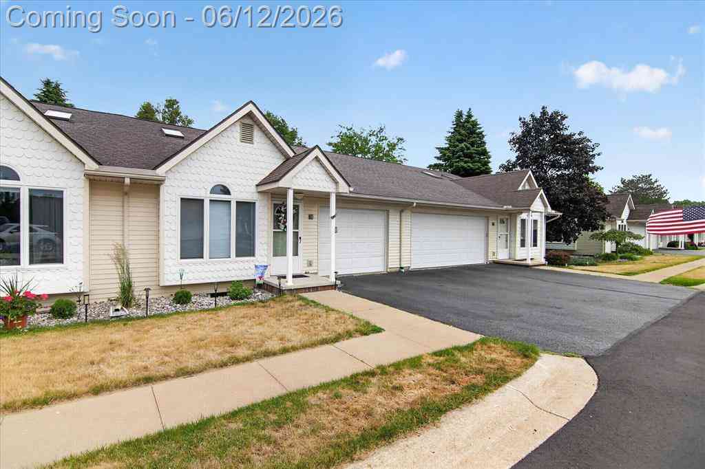 Condo For Sale - 729 Clark Street  #38<br/> Tecumseh, MI 49286