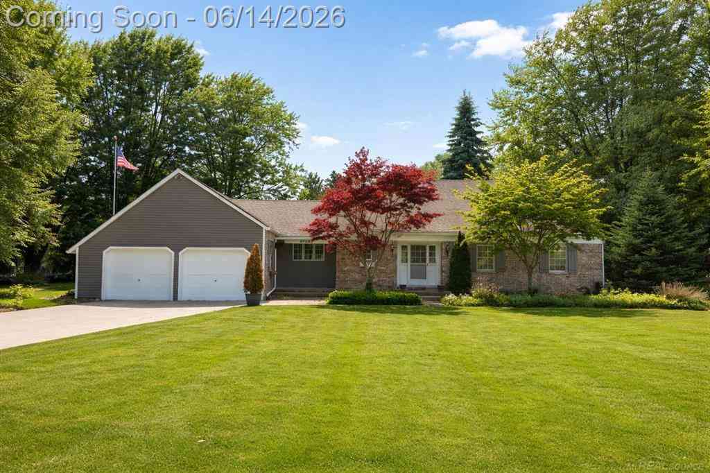 Homes For Sale - 37953 Elmite Street <br/> Harrison Township, MI 48045