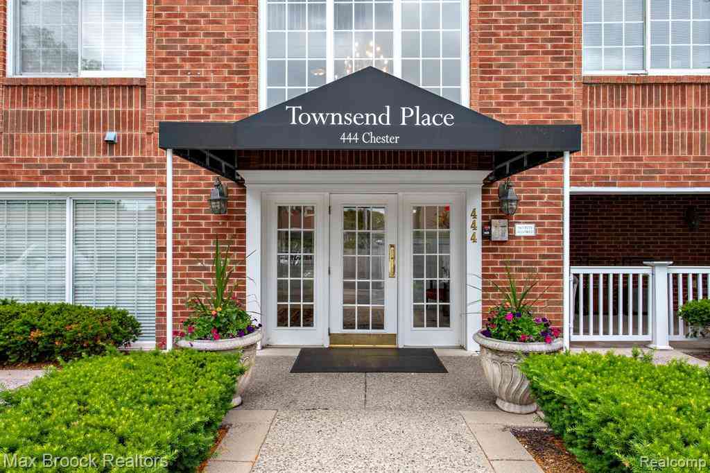 Condo For Sale - 444 Chester Street  #420<br/> Birmingham, MI 48009