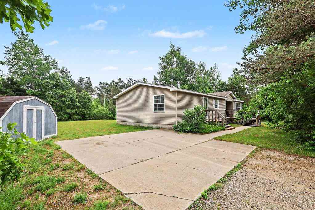 Homes For Sale - 12399 Katherine Court <br/> Grand Haven, MI 49417