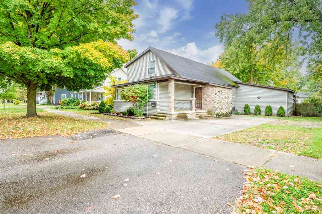 Homes For Sale - 305 S Main Street <br/> Berrien Springs, MI 49103