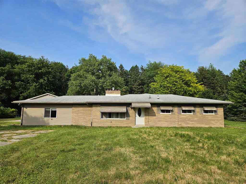 Homes For Sale - 8525 Dixie Highway <br/> Birch Run, MI 48415