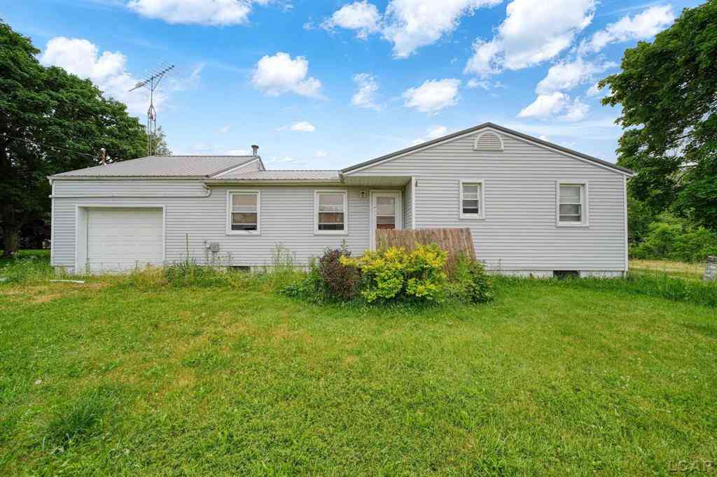 Homes For Sale - 4901 E Weston Road <br/> Lenawee County, Blissfield, MI 46013
