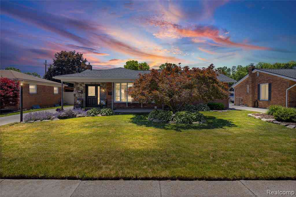 Homes For Sale - 35481 Hathaway Street <br/> Livonia, MI 48150