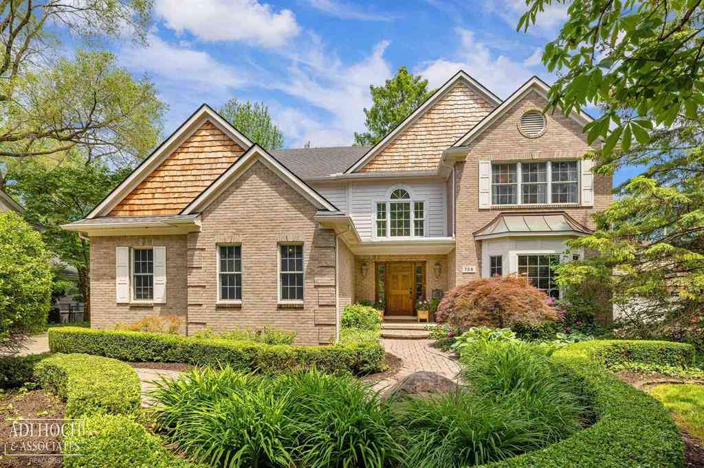 Homes For Sale - 758 Middlesex Road <br/> Grosse Pointe, MI 48230