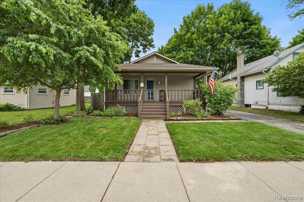 Homes For Sale - 154 East Street <br/> Oxford, MI 48371