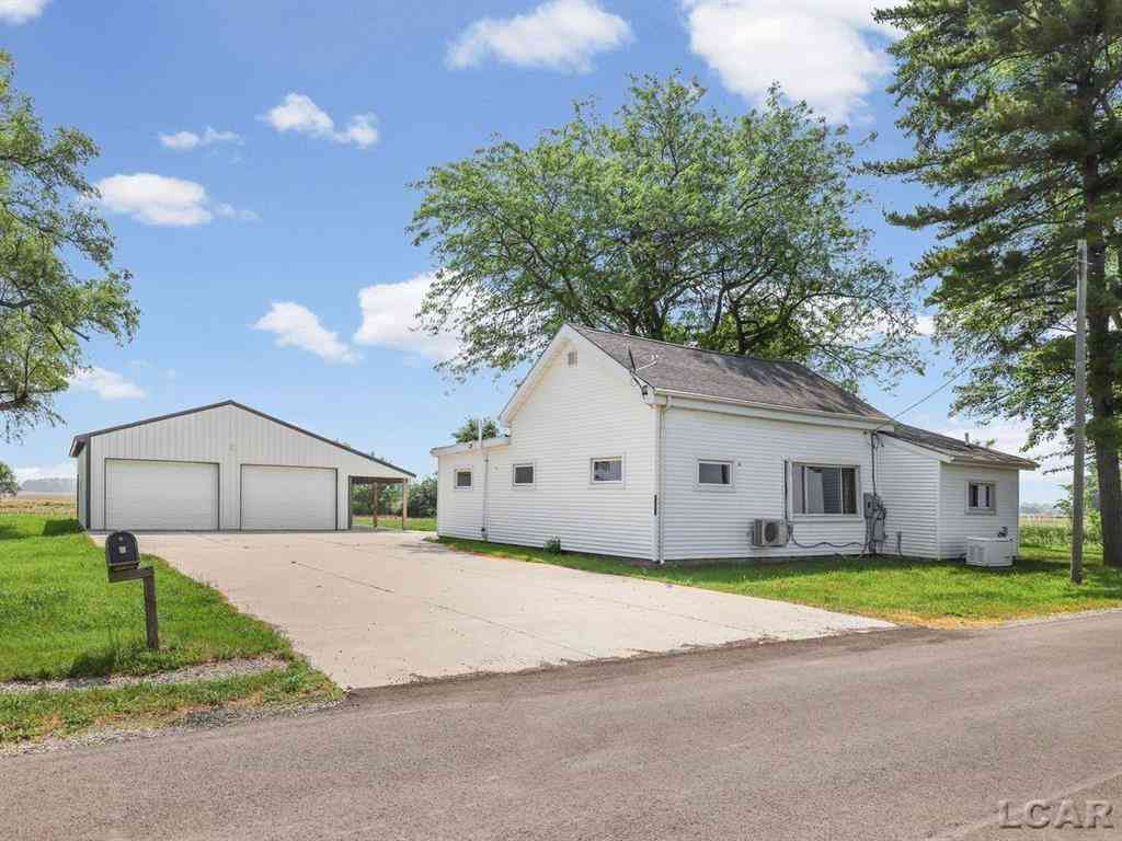 Homes For Sale - 2405 S Piotter Highway <br/> Lenawee County, Blissfield, MI 49228