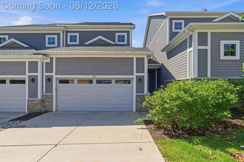 Condo For Sale - 108 E Henry Street  #802<br/> Saline, MI 48176