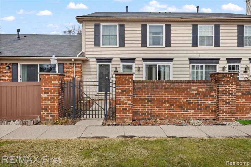 Condo For Sale - 41128 Northwind Drive <br/> Canton, MI 48188