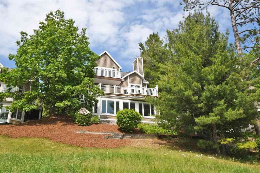 Condo For Sale - 4 Chimney Ridge <br/> Glen Arbor, MI 49636