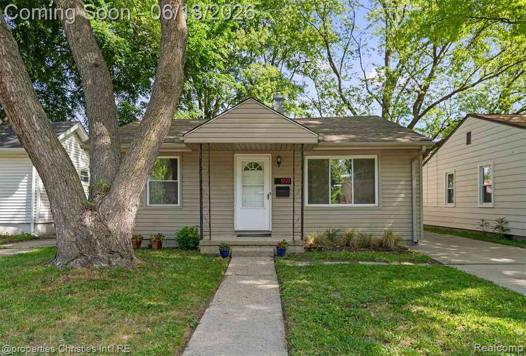 Homes For Sale - 1797 E Marshall Street <br/> Ferndale, MI 48220
