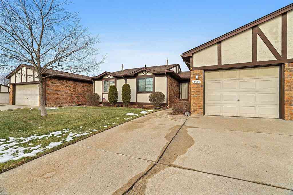 Condo For Sale - 5441 Stanford Court <br/> Warren, MI 48091