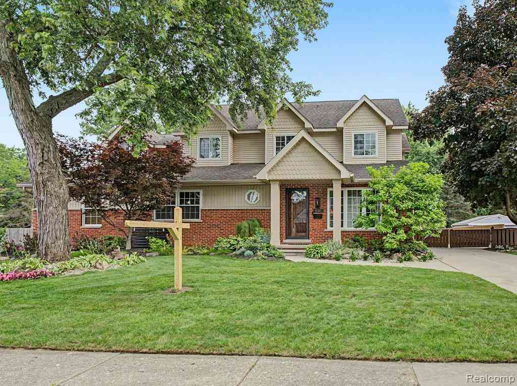 Homes For Sale - 1010 Genesee Drive <br/> Oakland County, Royal Oak, MI 48073