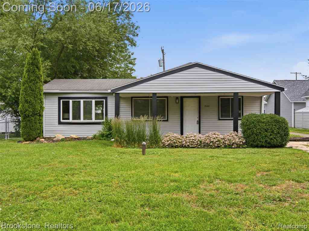 Homes For Sale - 1840 S Lake Court <br/> Oakland County, Novi, MI 48377