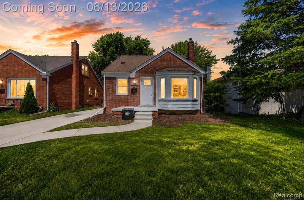 Homes For Sale - 23013 Gaukler Street <br/> Macomb County, Saint Clair Shores, MI 48080