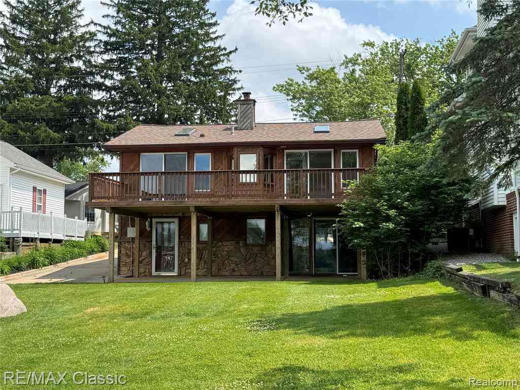 Homes For Rent - 1508 Lakeview Drive <br/> Wolverine Lake, MI 48390
