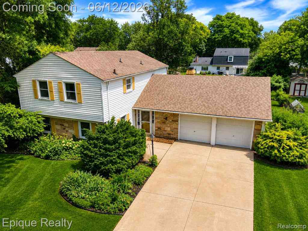 Homes For Sale - 4856 Danbury Drive <br/> Troy, MI 48085