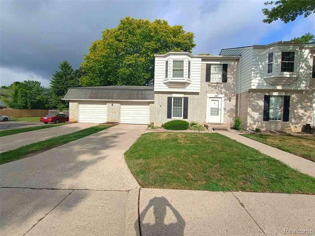 Condo For Sale - 112 Stratford Lane <br/> Rochester, MI 48309