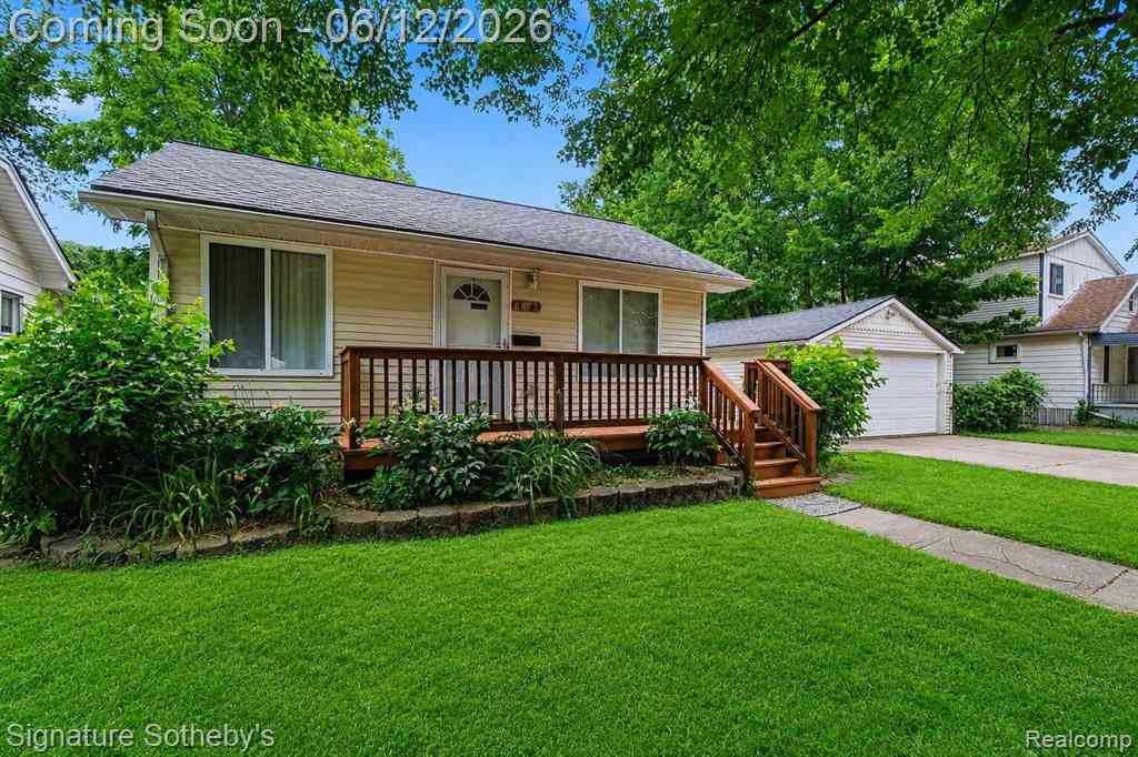 Homes For Sale - 1873 Academy Street <br/> Ferndale, MI 48220