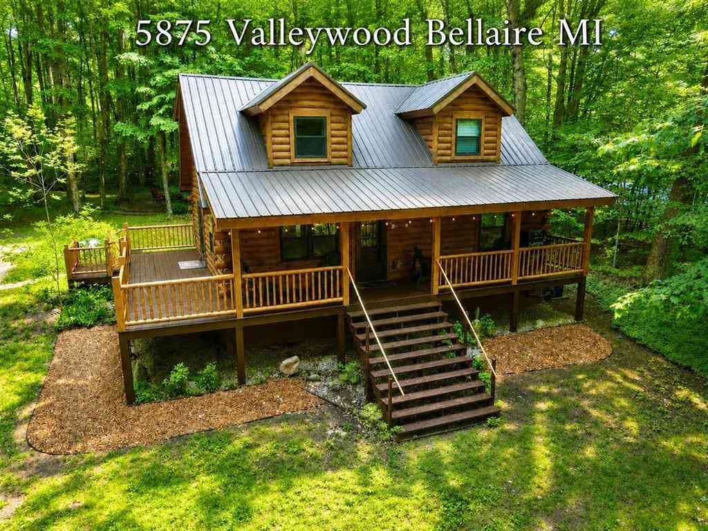 Homes For Sale - 5875 Valleywood Drive <br/> Antrim County, Bellaire, MI 49615