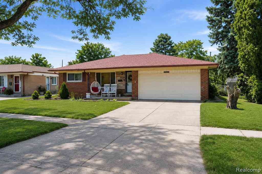 Homes For Sale - 32808 Wareham Court <br/> Warren, MI 48092