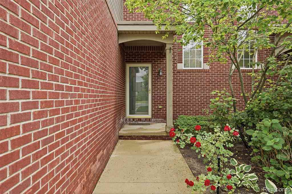 Condo For Sale - 5953 High Point Court  #29<br/> Brighton, MI 48116