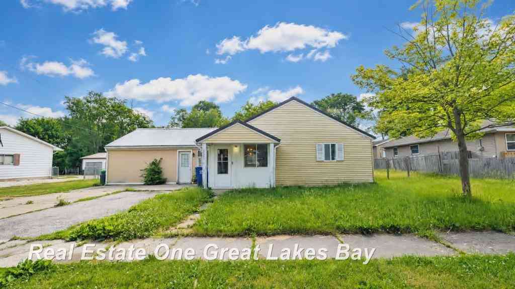 Homes For Sale - 3531 Lionshead Lane <br/> Saginaw, MI 48601