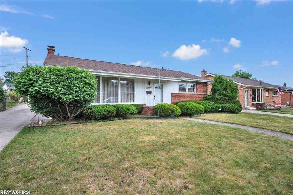 Homes For Sale - 35488 Hathaway Street <br/> Livonia, MI 48150