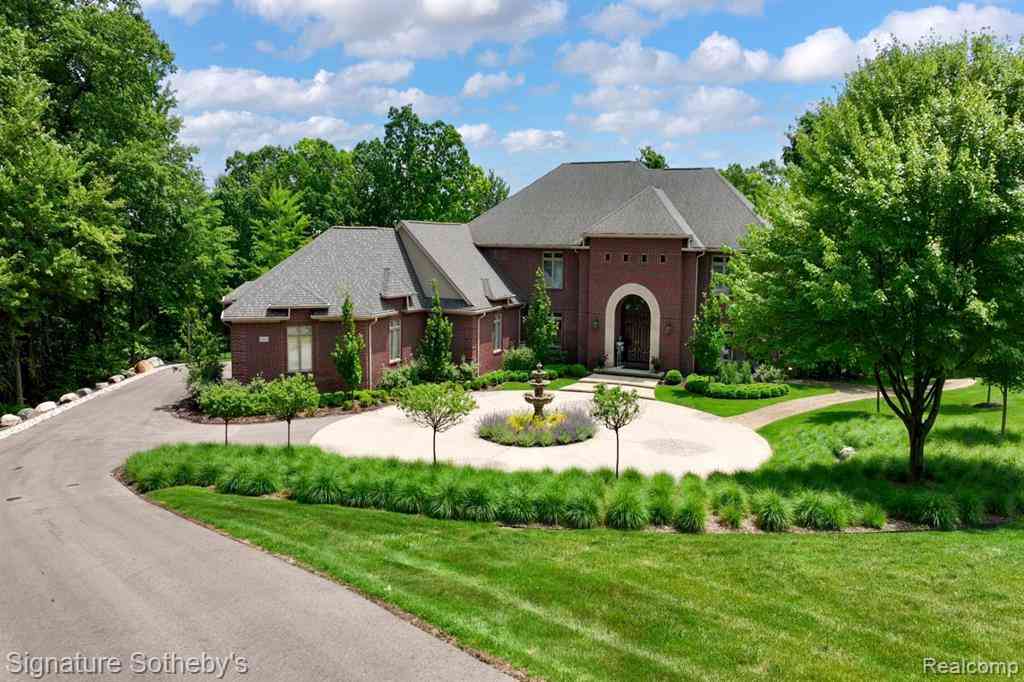 Homes For Sale - 5001 Forest Valley  <br/> Clarkston, MI 48348