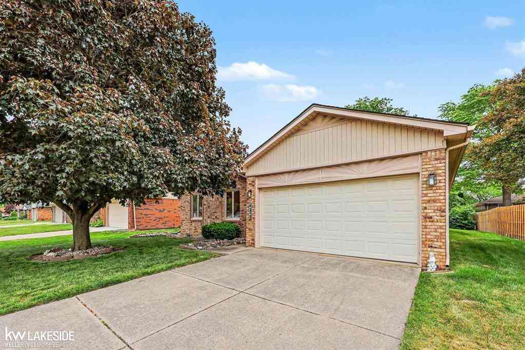 Homes For Sale - 46396 Peach Grove Avenue <br/> Macomb, MI 48044