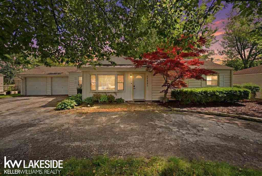 Homes For Sale - 21325 Drexel Street <br/> Clinton Township, MI 48036
