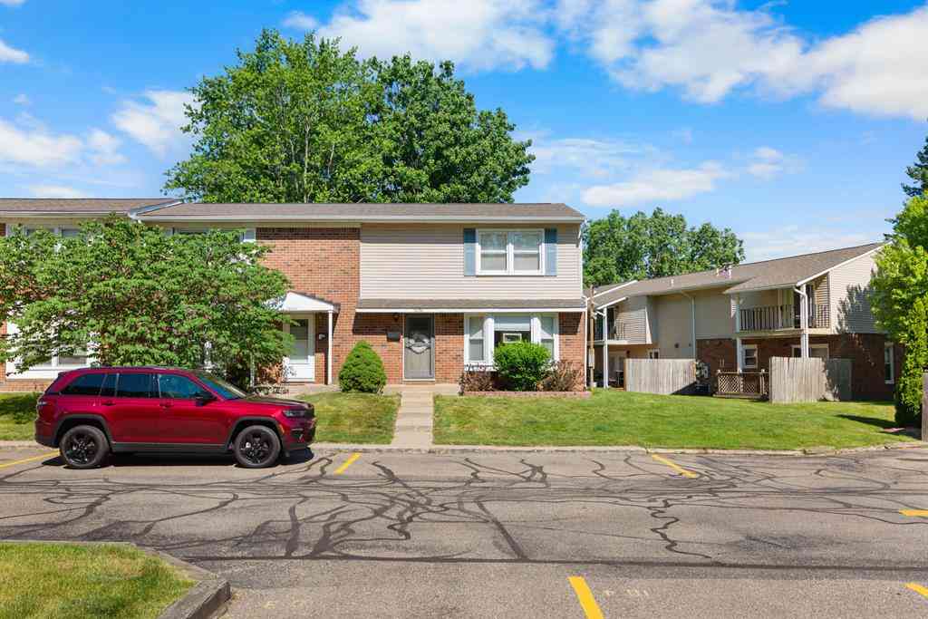 Condo For Sale - 13250 Lake Point Boulevard <br/> Belleville, MI 48111