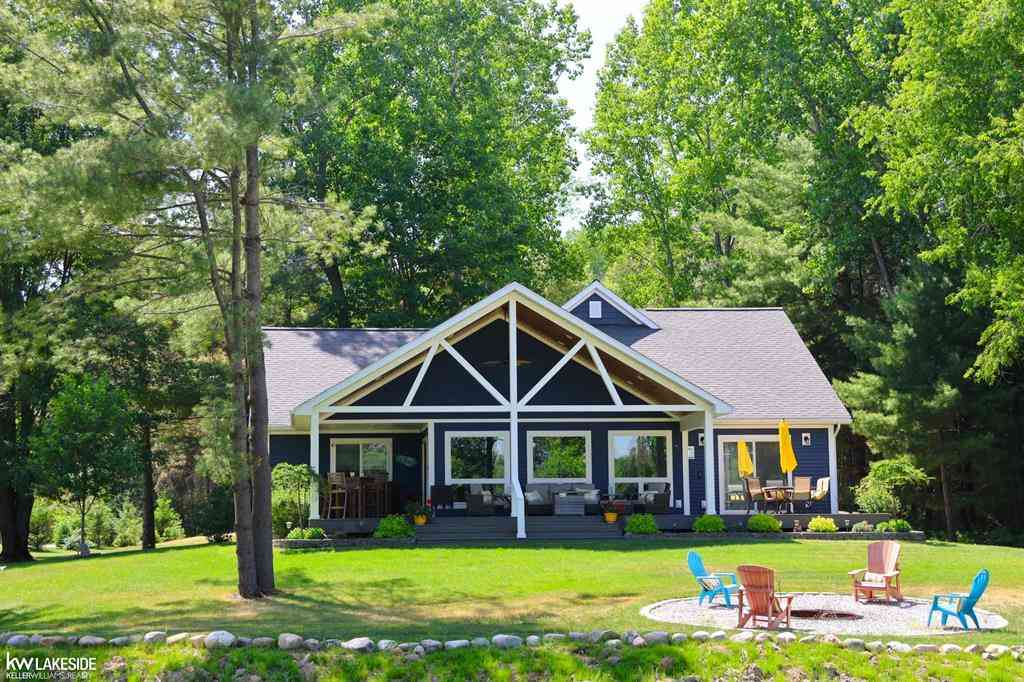Homes For Sale - 521 W River Court <br/> Gladwin, MI 48624