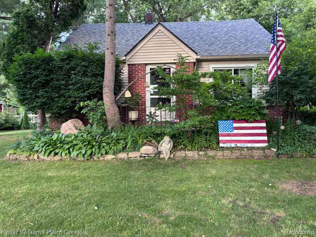 Homes For Sale - 3265 Willet Avenue <br/> Rochester, MI 48309