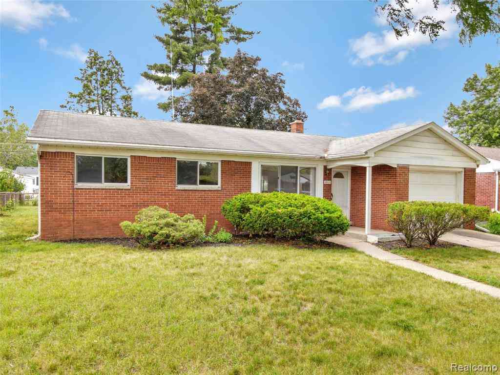 Homes For Sale - 35927 Dover Street <br/> Livonia, MI 48150