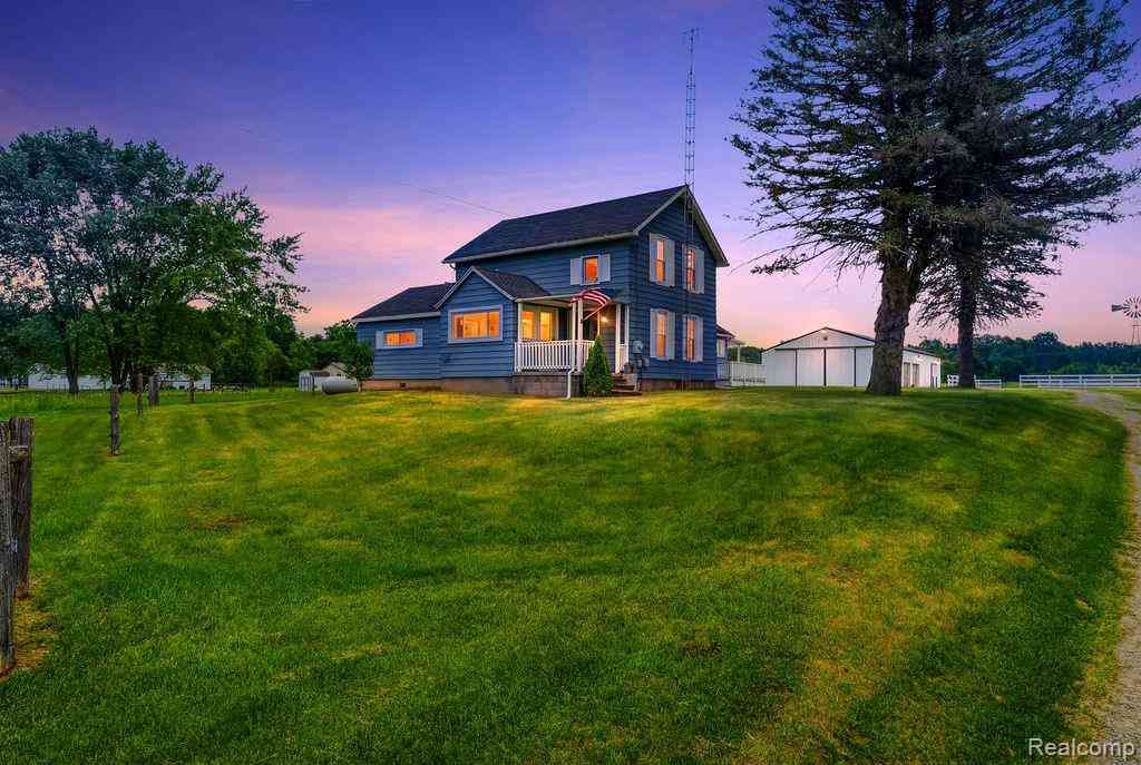 Homes For Sale - 12466 N Center Road <br/> Genesee County, Clio, MI 48420