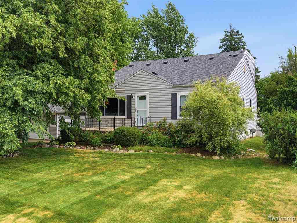 Homes For Sale - 7790 Powers Court <br/> Utica, MI 48317