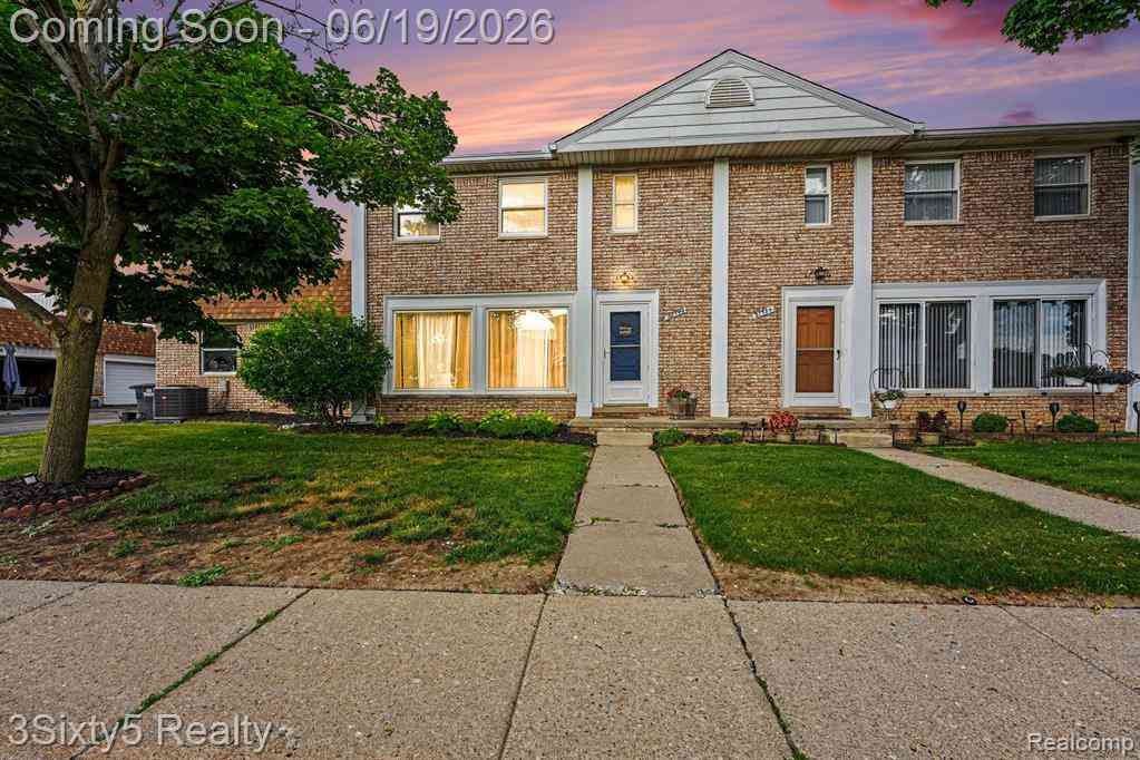 Condo For Sale - 37592 Garden Court <br/> Westland, MI 48185