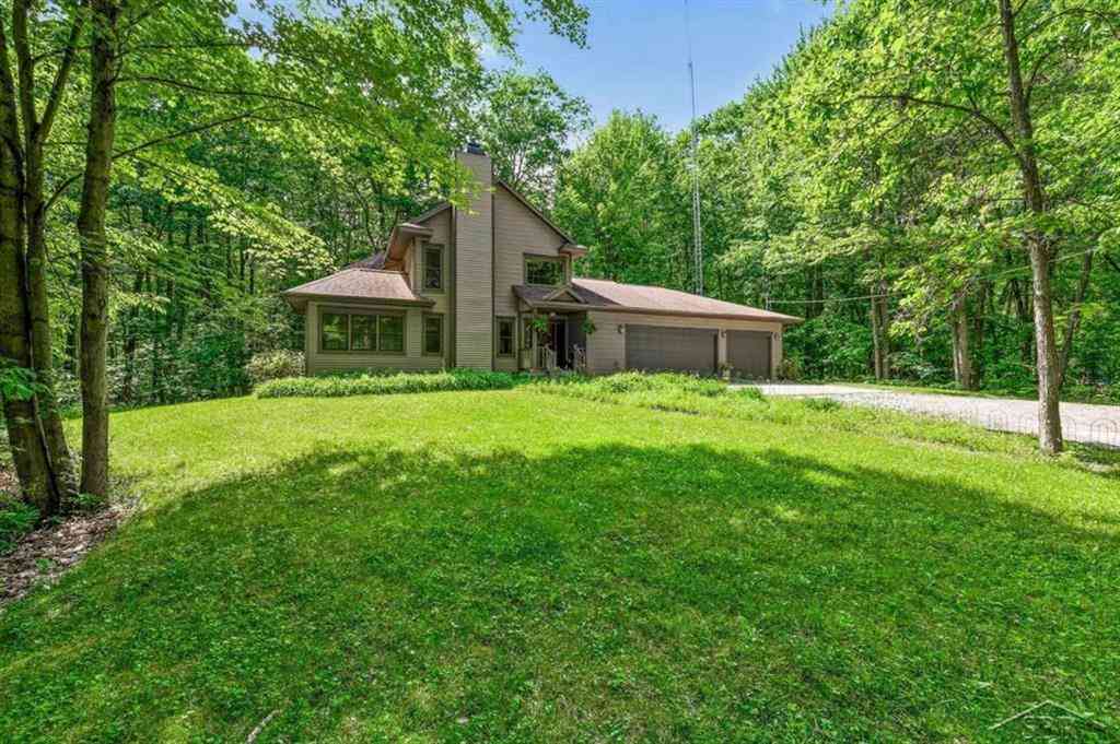 Homes For Sale - 4455 N Ehlers Road <br/> Midland County, Midland, MI 48642