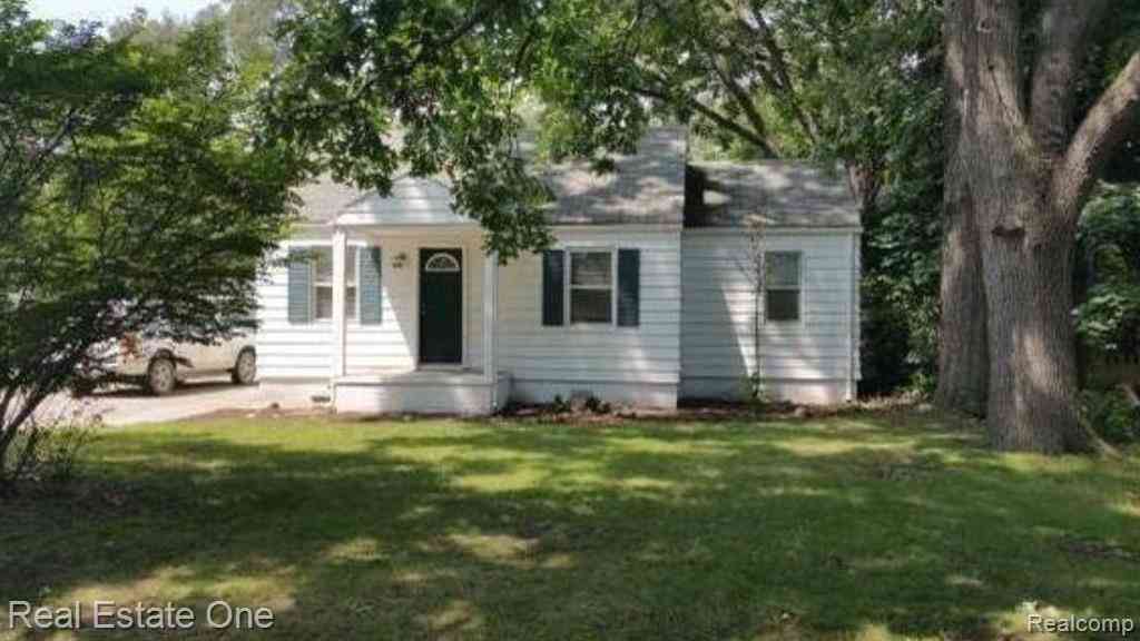 Homes For Rent - 21175 Seminole Street <br/> Southfield, MI 48033