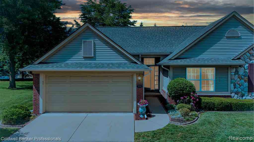 Condo For Sale - 5711 Ortman Drive <br/> Sterling Heights, MI 48314