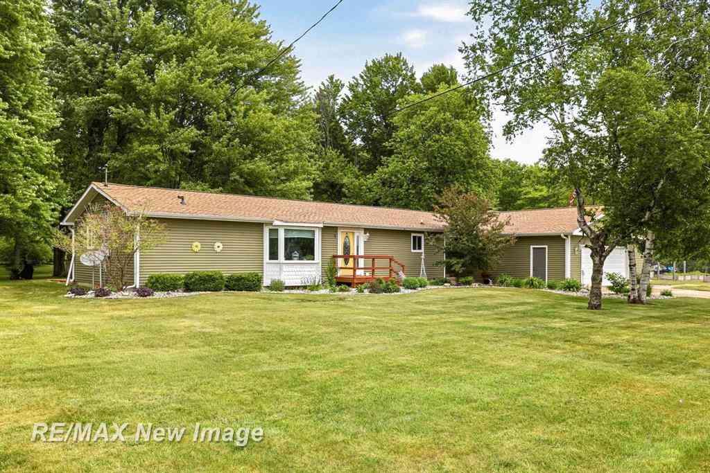 Homes For Sale - 8385 Canada Road <br/> Saginaw County, Birch Run, MI 48415