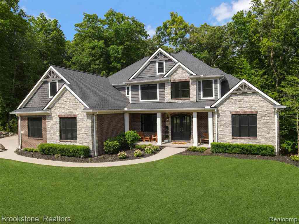 Homes For Sale - 8130 Rosebud Lane <br/> Clarkston, MI 48348