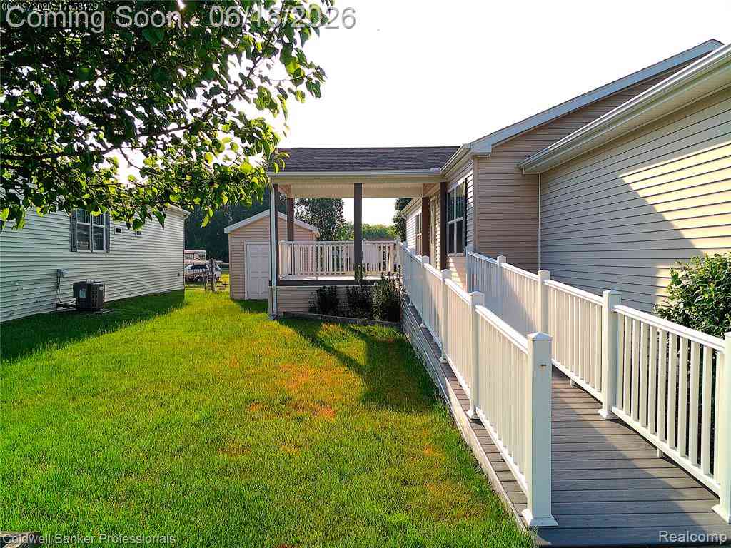 Homes For Sale - 289 Pompano Court <br/> Lapeer, MI 48446