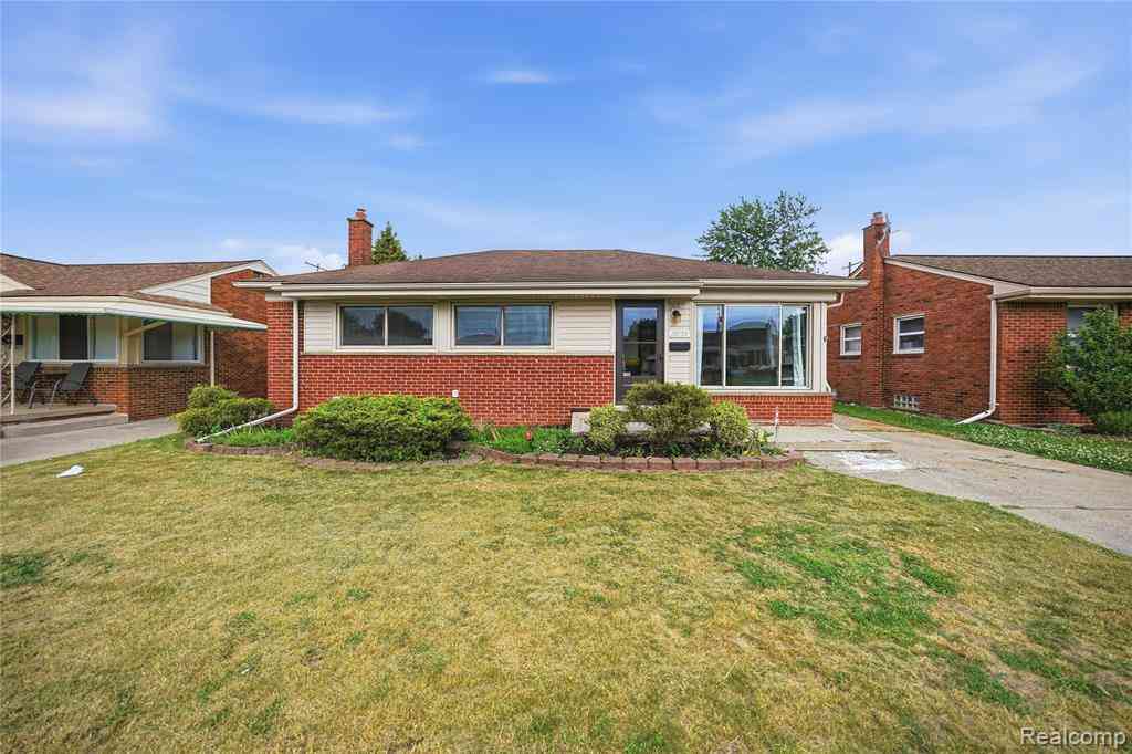 Homes For Sale - 28750 Fountain Street <br/> Macomb County, Roseville, MI 48066