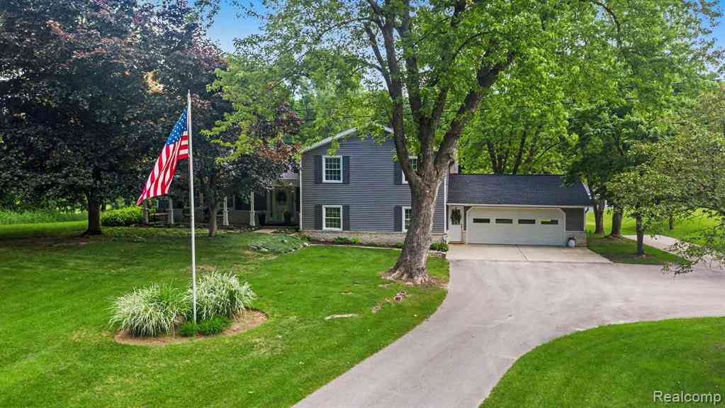 Homes For Sale - 9100 Pine Knob Road <br/> Clarkston, MI 48348